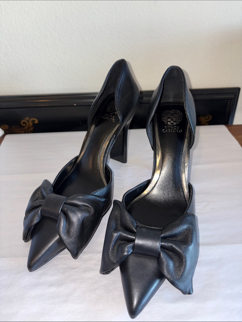 Vince Camuto Black Pumps With Pointed Toe and  Bow NWT